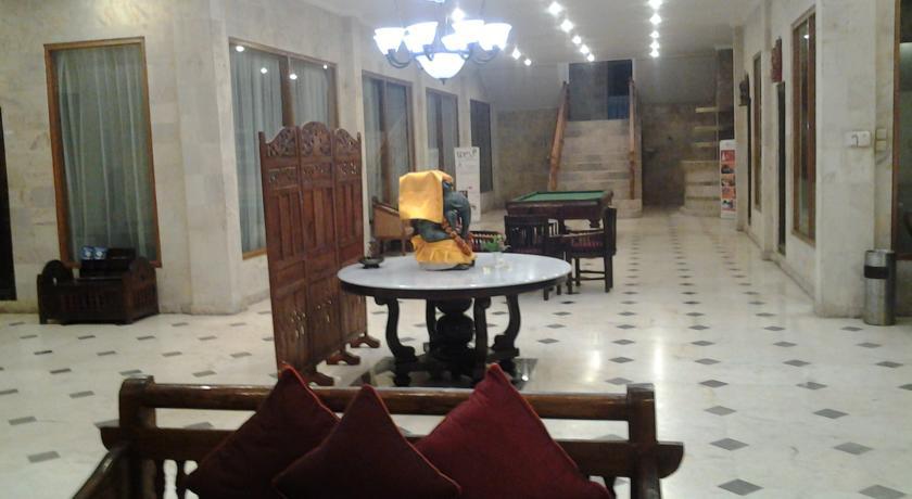 Oyo 2334 Melka Excelsior Hotel Singaraja Exteriör bild