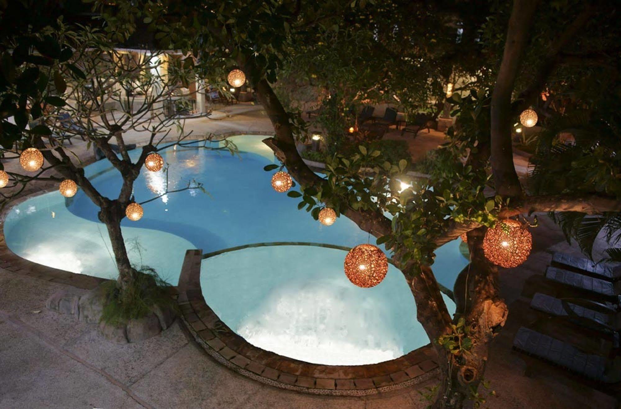 Oyo 2334 Melka Excelsior Hotel Singaraja Exteriör bild